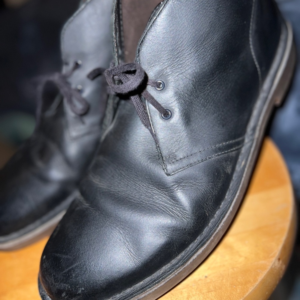 Men's black Clark's size 11.5